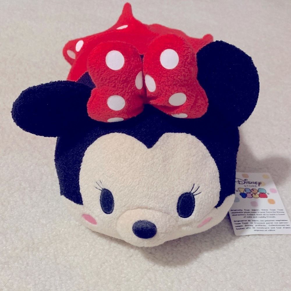 NWT Minnie Mouse Jumbo Tsum Tsum Plush 12”